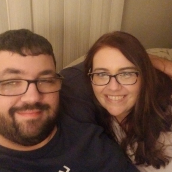 Meet your Posher, Nicole - Picture 1 of 6